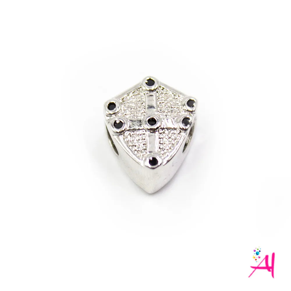 Dije Rodio – Micro Pave Escudo Plateado Circón Negro