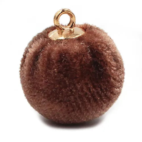 Pompón pendiente liso – Estampado Café